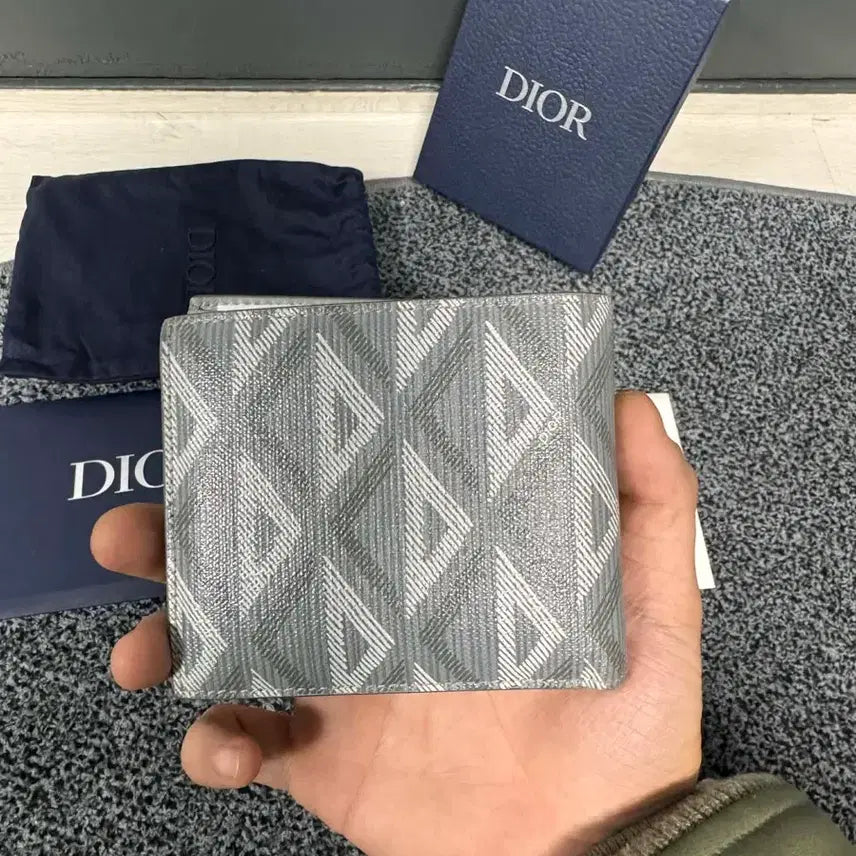[SOLD OUT] 디올 다이아몬드 반지갑