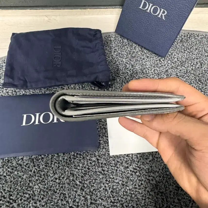 [SOLD OUT] 디올 다이아몬드 반지갑
