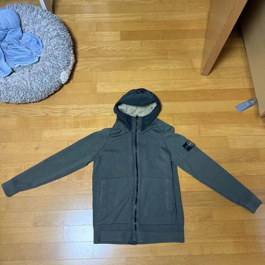[BUNJANG] Stone Island Nylon Hooded Knit Zip-Up Olive / [XL] 스톤아일랜드 나일론 후드 니트 집업 올리브
