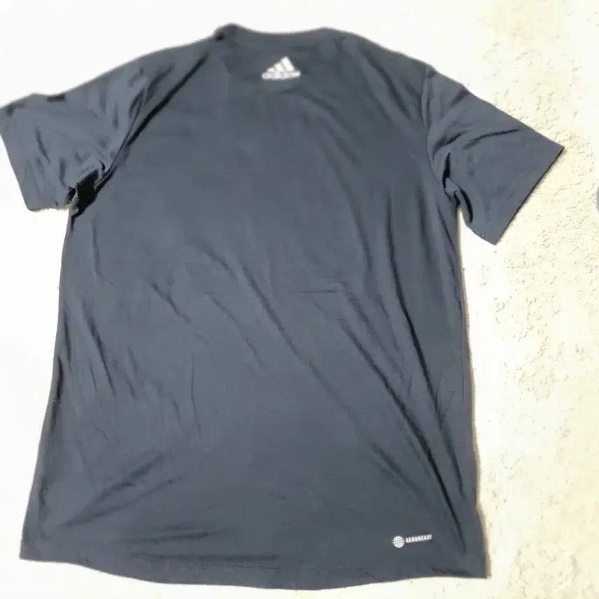 [SOLD OUT] 아디다스 반팔 2XL  (679
