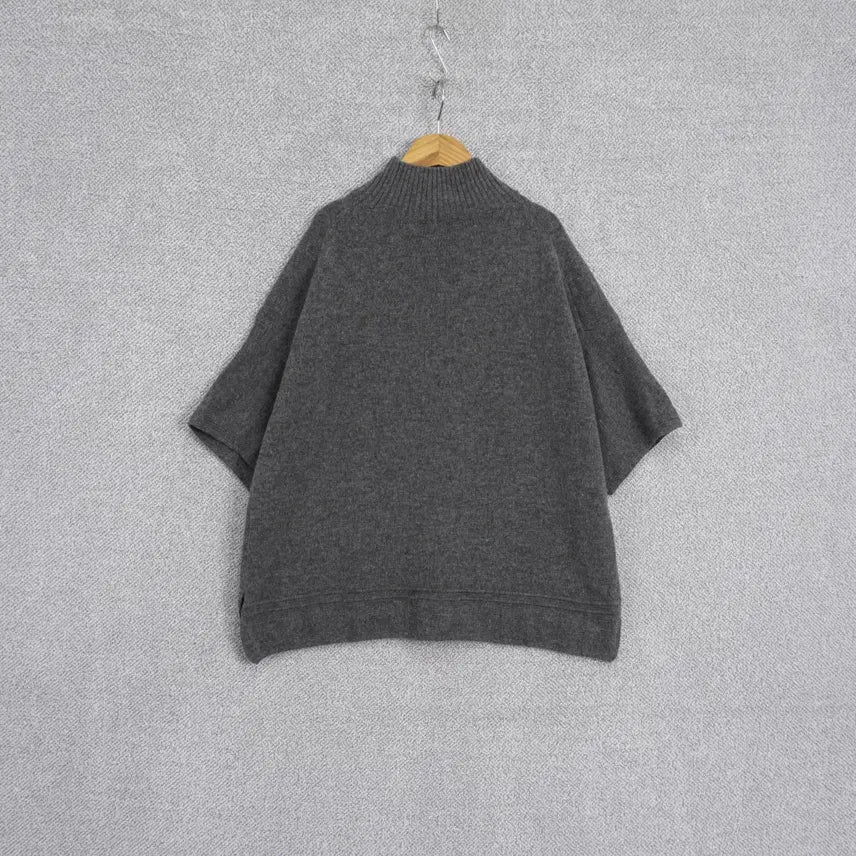 [BUNJANG] SJ WANI Son Jung Wan Air Wool Poncho Knit Top / SJ와니 손정완 2024 에어울 판초 니트 77-88size