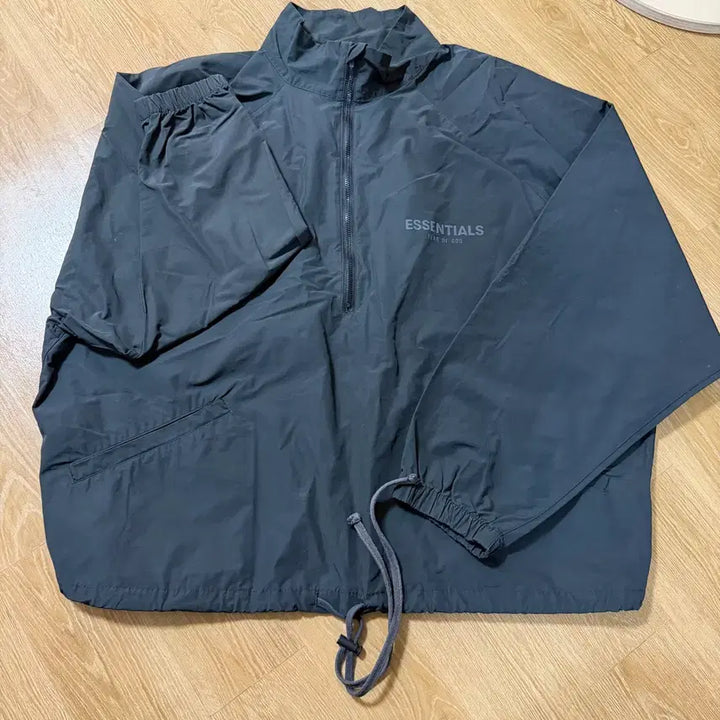 [BUNJANG] Fear of God Essentials First Edition Anorak Jacket - Size L / 피오갓 에센셜 초판 아노락 L