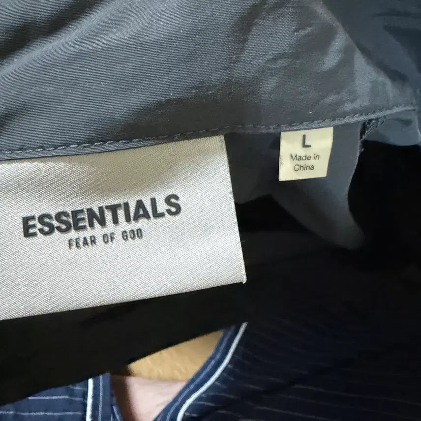 [BUNJANG] Fear of God Essentials First Edition Anorak Jacket - Size L / 피오갓 에센셜 초판 아노락 L