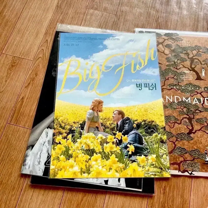 [BUNJANG] Big Fish Movie Merchandise Bundle / 빅피쉬 포스터 1-4차 패키지 뱃지 포스터 투명포토카드 팀버튼 영화 엽서