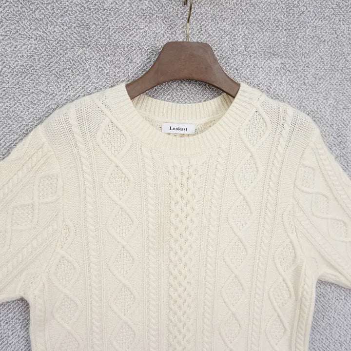 [BUNJANG] Lookast 23SS Low Cable Wool Short-Sleeve Knit Top / 룩캐스트 23SS 로우 케이블 울 반팔 니트 free