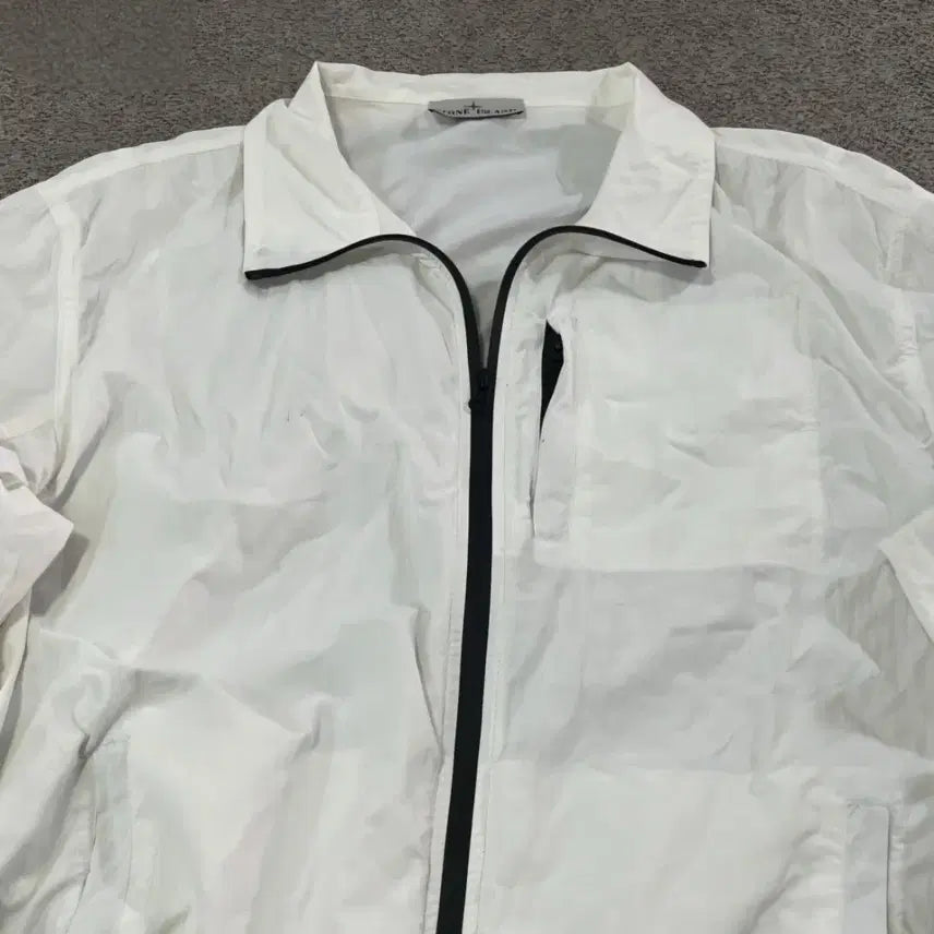 [SOLD OUT] (XL) 스톤아일랜드 화이트 바람막이 자켓