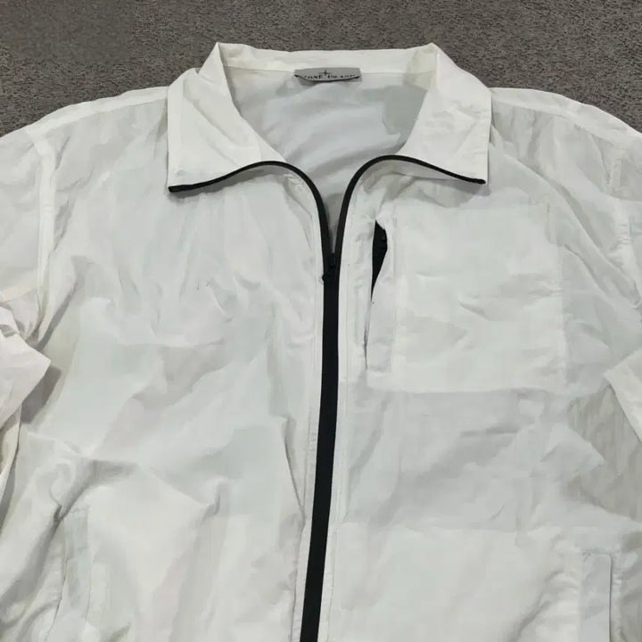 [SOLD OUT] (XL) 스톤아일랜드 화이트 바람막이 자켓