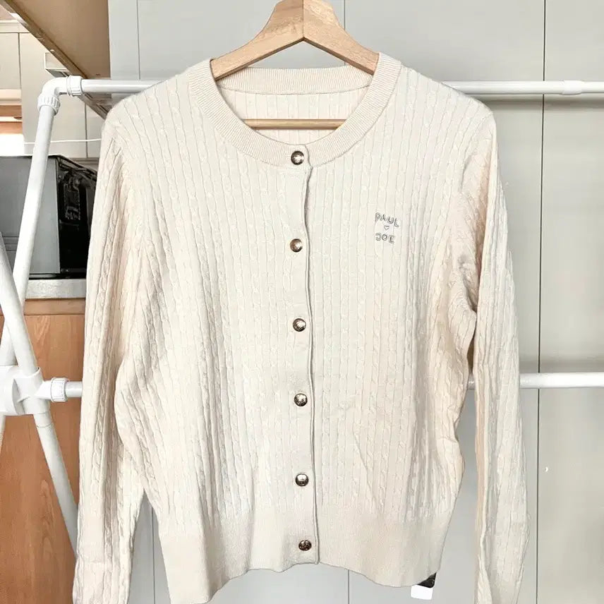 [BUNJANG] Viscose Cable Knit Gold Button Cardigan (Size 77) / (새상품) 여성 비스코스 케이블 금장 가디건 77