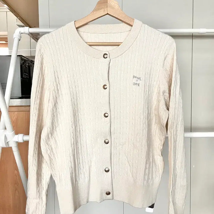 [BUNJANG] Viscose Cable Knit Gold Button Cardigan (Size 77) / (새상품) 여성 비스코스 케이블 금장 가디건 77