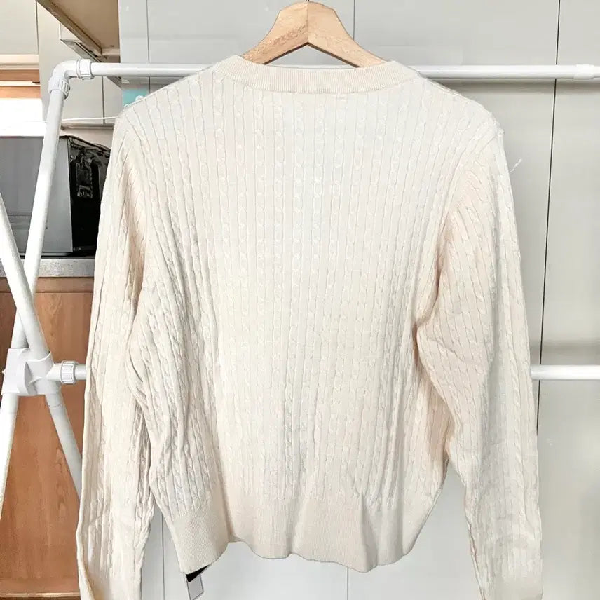 [BUNJANG] Viscose Cable Knit Gold Button Cardigan (Size 77) / (새상품) 여성 비스코스 케이블 금장 가디건 77