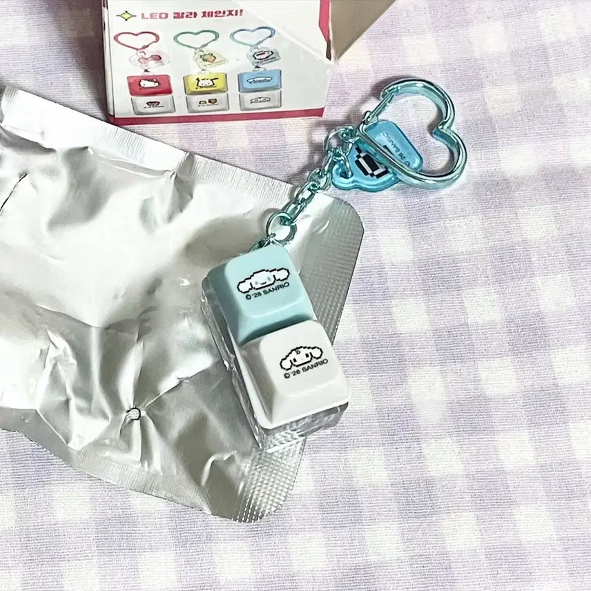 [BUNJANG] Sanrio Characters Cinnamoroll LED Click Keycap Keyring / 새상품) 산리오 캐릭터즈 LED click 키캡키링 / 시나모롤