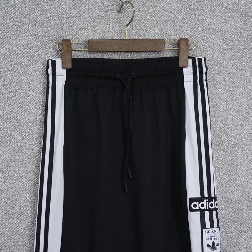 [SOLD OUT] [미사용] 아디다스 아디브레이크 밴딩 스커트 M