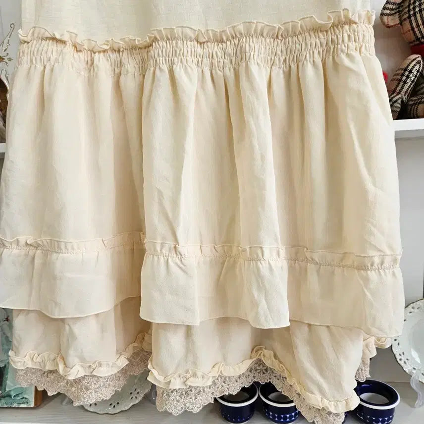 [BUNJANG] axes femme Lace Frill Dress / axes femme 레이스 프릴 원피스