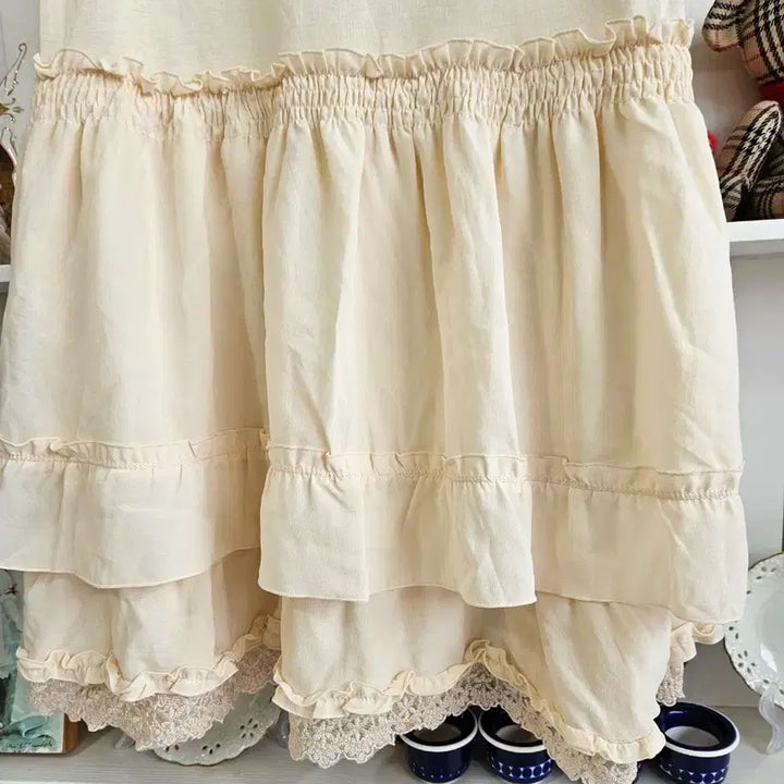 [BUNJANG] axes femme Lace Frill Dress / axes femme 레이스 프릴 원피스