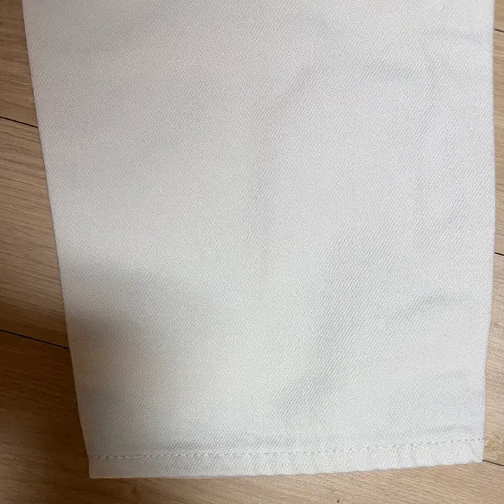[BUNJANG] Uniqlo U Regular Fit Jeans Ecru 30 / [무신사 A+] 유니클로U 레귤러피트진 에크루 30 (433239)