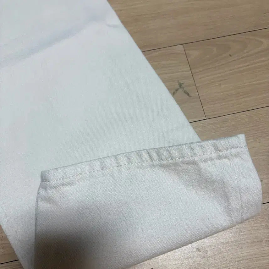 [BUNJANG] Uniqlo U Regular Fit Jeans Ecru 30 / [무신사 A+] 유니클로U 레귤러피트진 에크루 30 (433239)