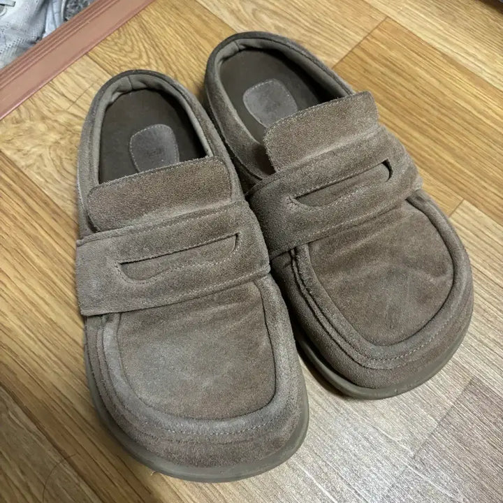 [BUNJANG] Kinche Padded Mule / [280] 킨치 패디드 뮬