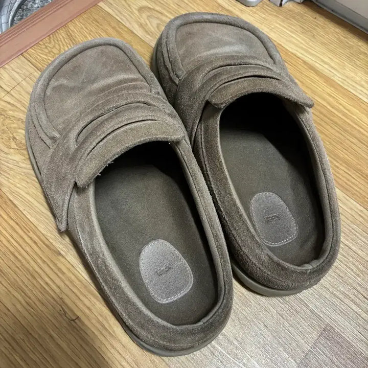 [BUNJANG] Kinche Padded Mule / [280] 킨치 패디드 뮬