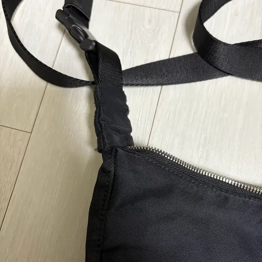 [BUNJANG] Minitmute Clo Waist Mini Black Bag / 미닛뮤트 클로웨이스트 미니 블랙