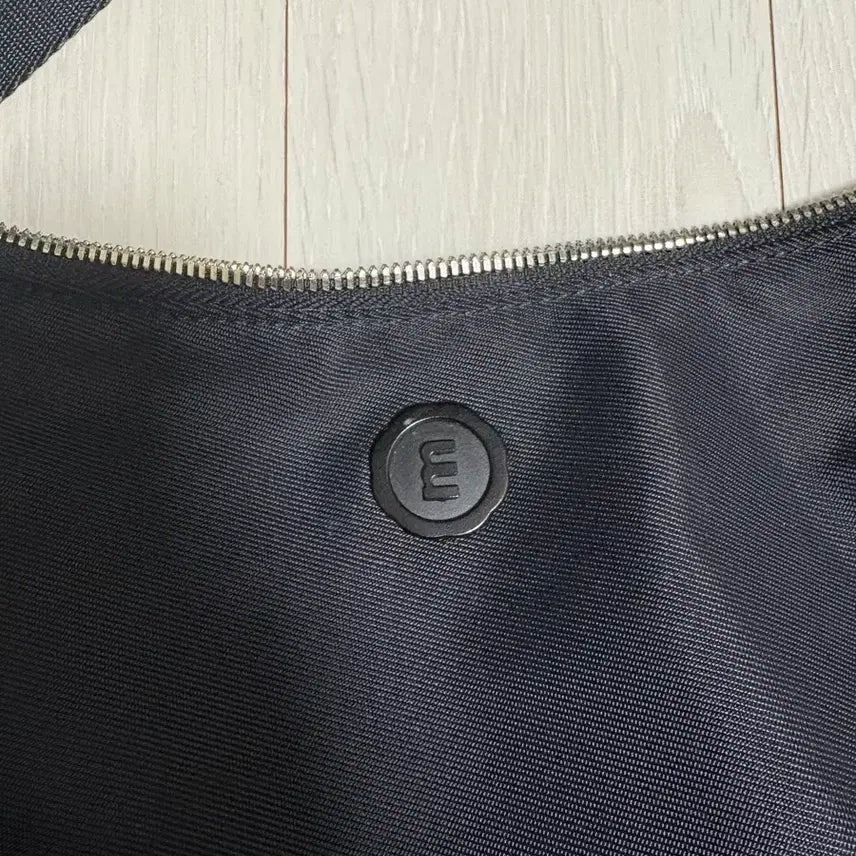 [BUNJANG] Minitmute Clo Waist Mini Black Bag / 미닛뮤트 클로웨이스트 미니 블랙