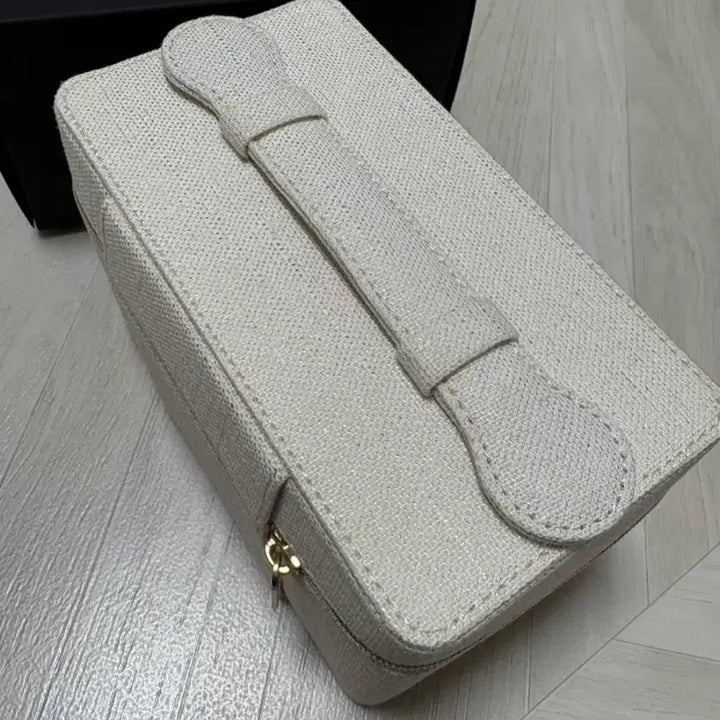 [BUNJANG] Chanel Ivory Tweed Vanity Pouch / [새상품]샤넬 아이보리 트위드 베니티