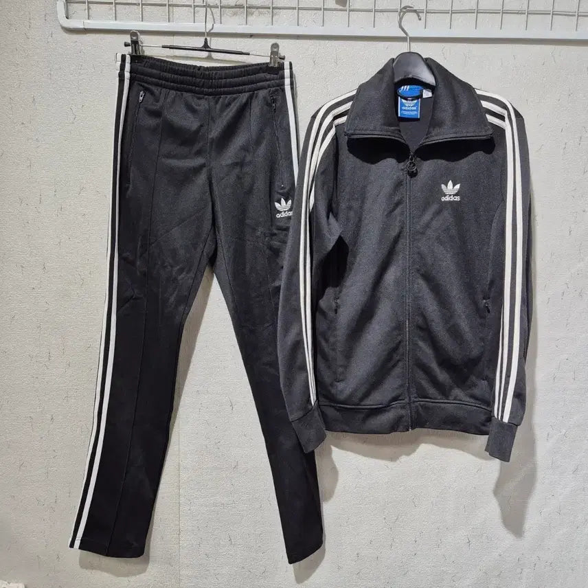 [BUNJANG] Adidas Three Stripes Training Suit Set Black / 아디다스 삼선 트레이닝복 세트 블랙