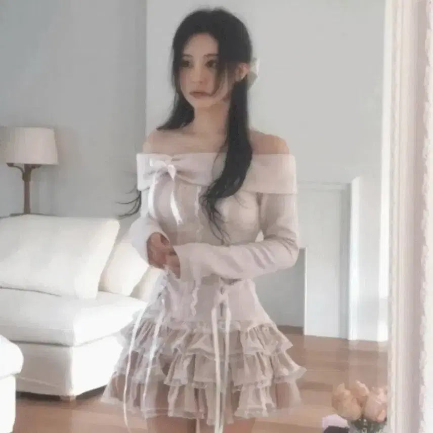 [BUNJANG] Cloud Emotion Valentine Eyelet Two-Piece Set / 클라우드이모션 발렌타인 아일렛 투피스 SET
