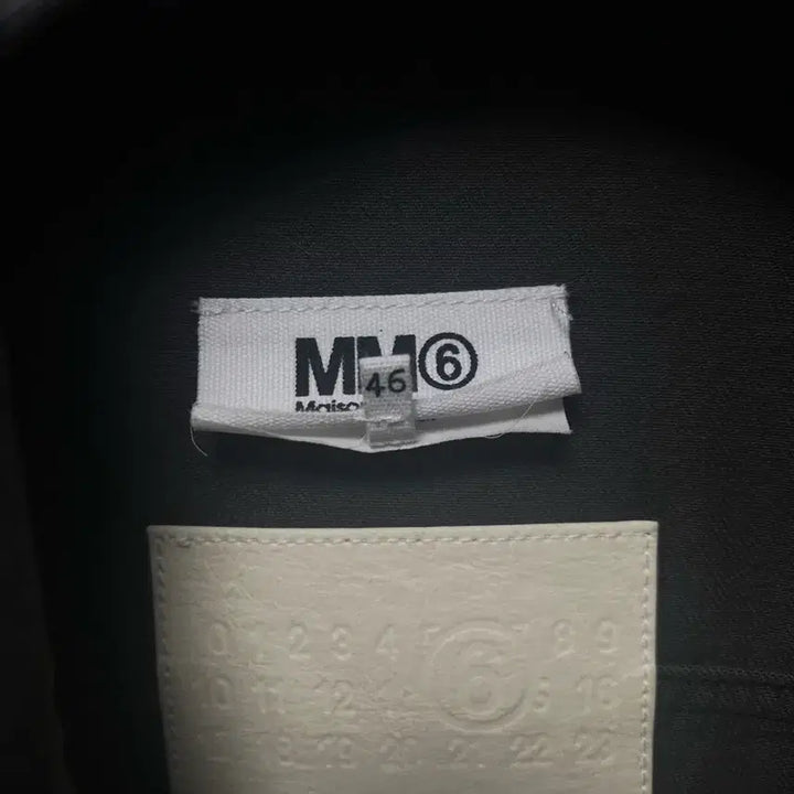 [SOLD OUT] mm6 마르지엘라 디스트로이드 데님 트러커