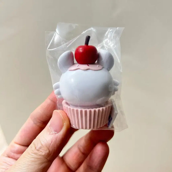 [SOLD OUT] 택포 먼작귀 모니터 랜덤 피규어 히든 딸기 모몽가