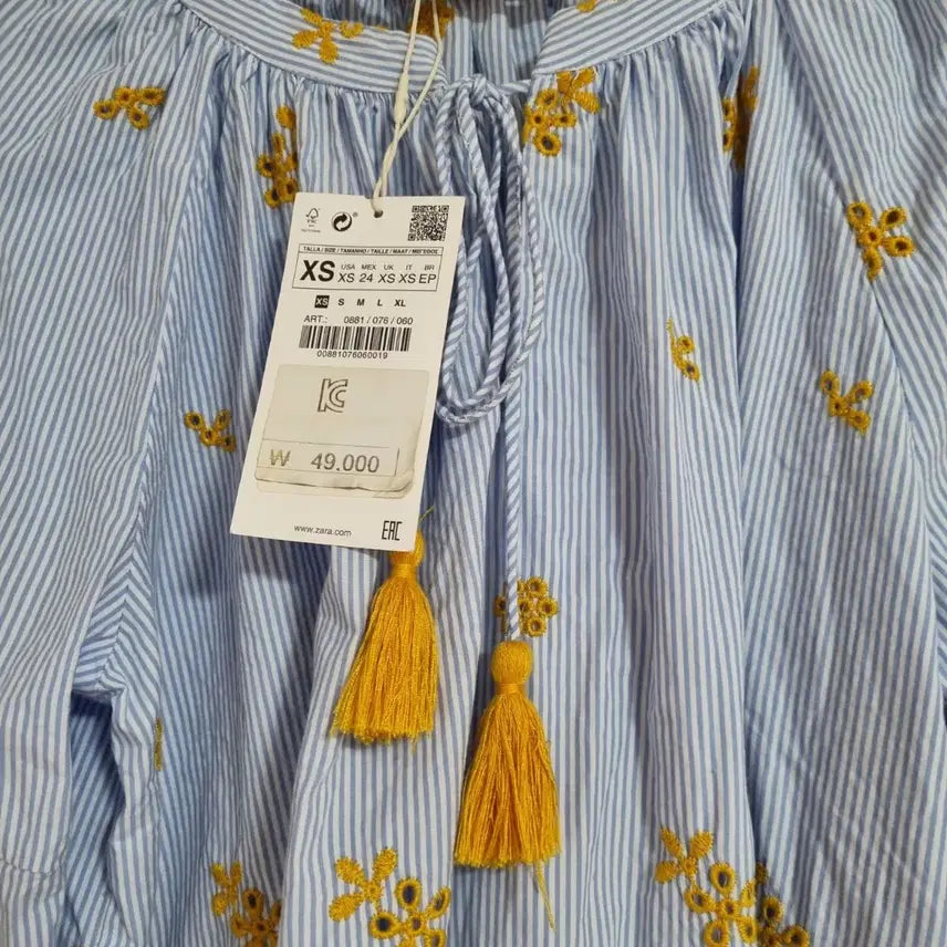 [SOLD OUT] 자라 플라워 아일렛 스트라이프퍼프 태슬블라우스