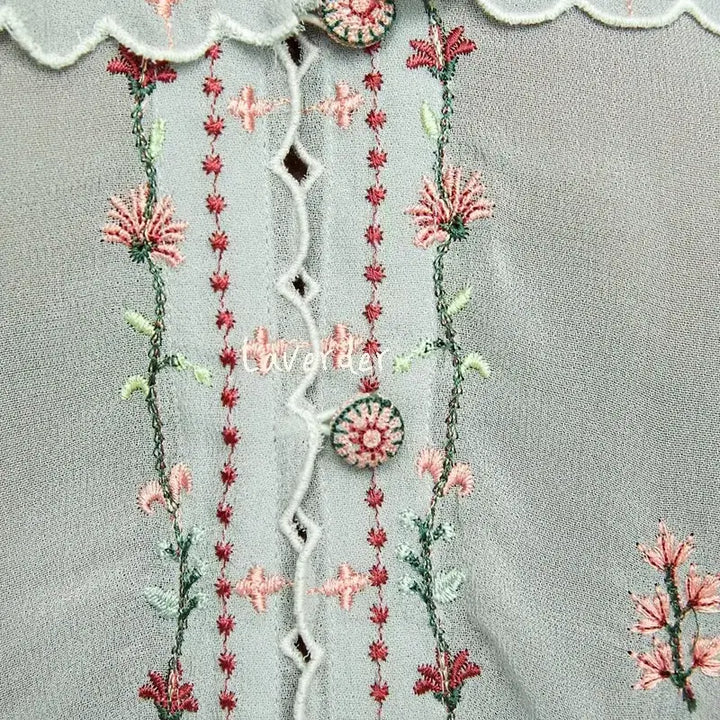 [SOLD OUT] 자라 아플리케 플라워 자수 블라우스 XS