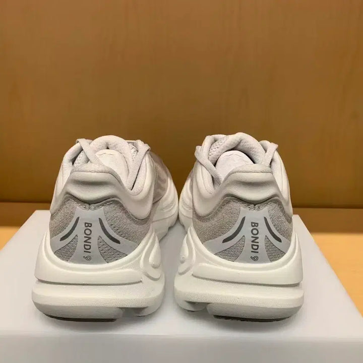 [BUNJANG] Hoka Bondi 9 Stardust Silver Wide Sneakers / (W) 호카 본디 9 스타더스트 실버 - 와이드 245mm