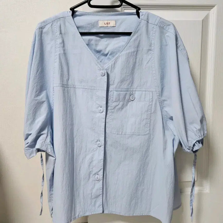 [SOLD OUT] LIST 하늘색 퍼프 블라우스 (66)