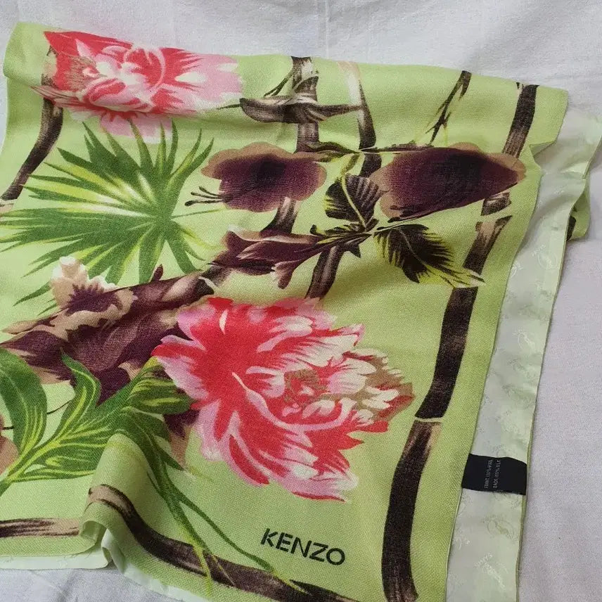 [BUNJANG] KENZO Flower Printed Silk Scarf / KENZO 겐조 플라워 프린팅 스카프 실크