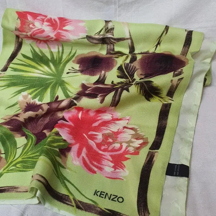[BUNJANG] KENZO Flower Printed Silk Scarf / KENZO 겐조 플라워 프린팅 스카프 실크