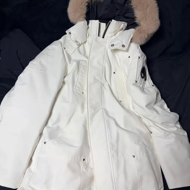 [BUNJANG] Moose Knuckles Stirling White Down Jacket / 무스너클 스틸링 화이트