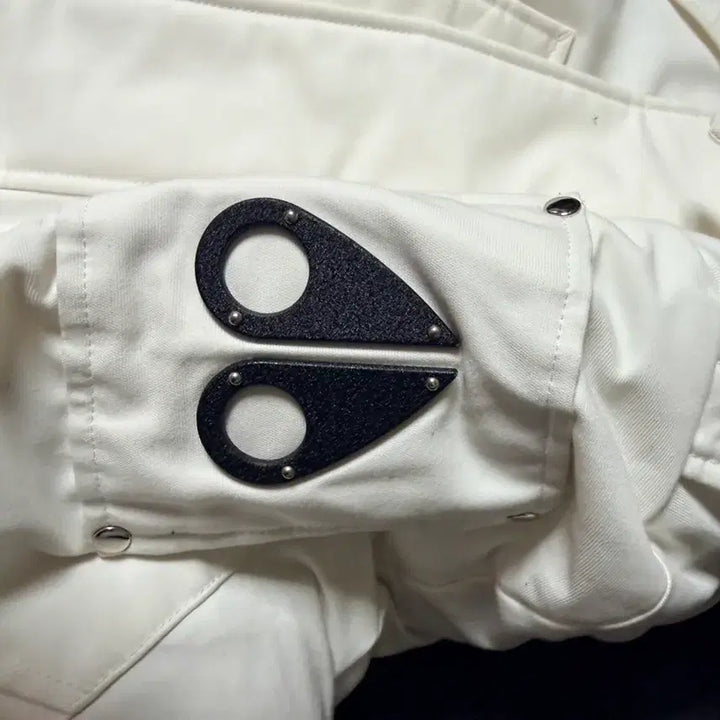 [BUNJANG] Moose Knuckles Stirling White Down Jacket / 무스너클 스틸링 화이트