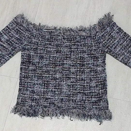 [BUNJANG] ZARA Tweed Off-Shoulder Pearl Glitter Crop Knit Top / (미착용 새상품) 자라 트위드 오프숄더 진주 글리터 디테일 크롭 니트