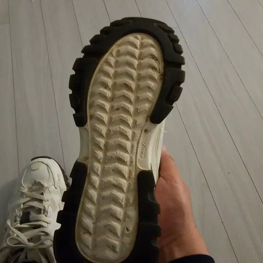[BUNJANG] Discovery Bucket D-Walker Original Sneakers / 디스커버리 버킷 디워커 오리지널