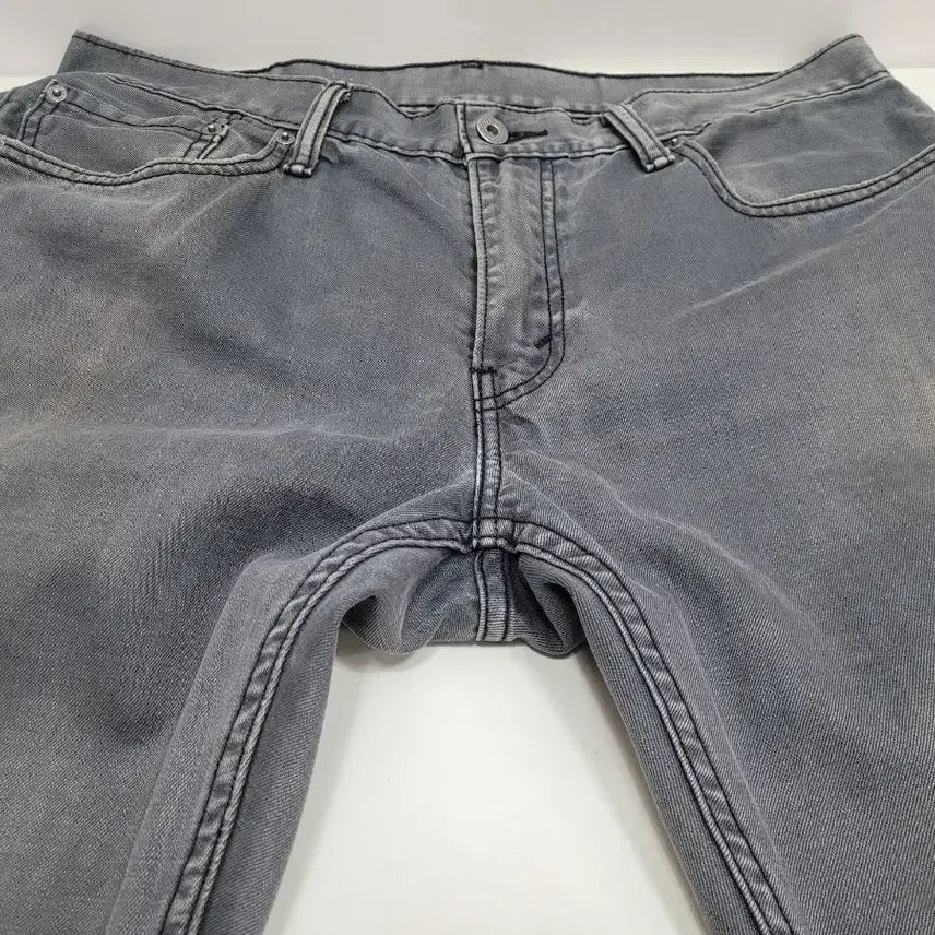 [SOLD OUT] LEVI&