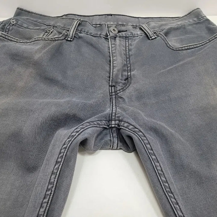 [SOLD OUT] LEVI&