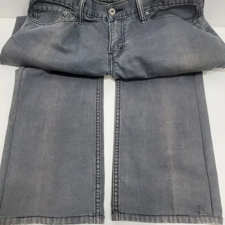 [SOLD OUT] LEVI&