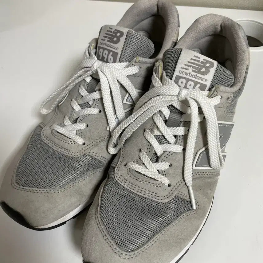 [BUNJANG] New Balance 996 Gray Sneakers / (275) 뉴발란스 996 그레이