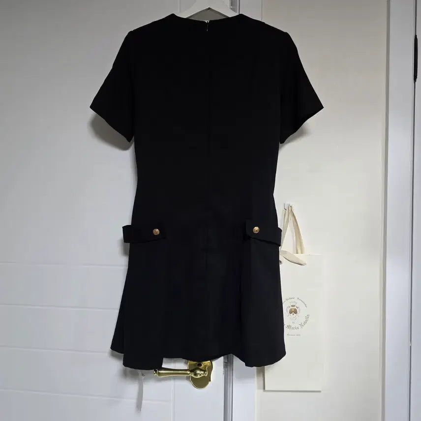 [BUNJANG] Black Short-Sleeve Dress / 원피스(새상품)