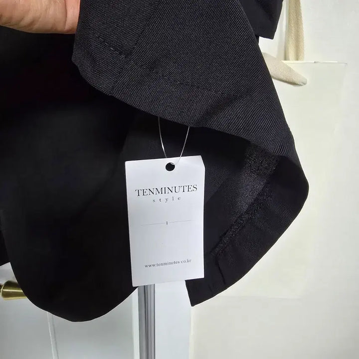 [BUNJANG] Black Short-Sleeve Dress / 원피스(새상품)