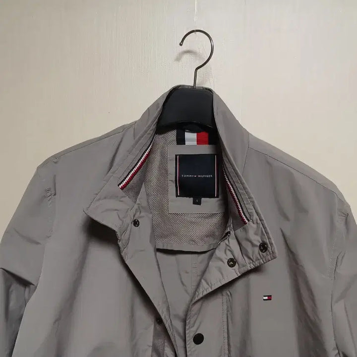[BUNJANG] Tommy Hilfiger Windbreaker Jacket L Grey / 타미힐피거 바람막이 자켓 L