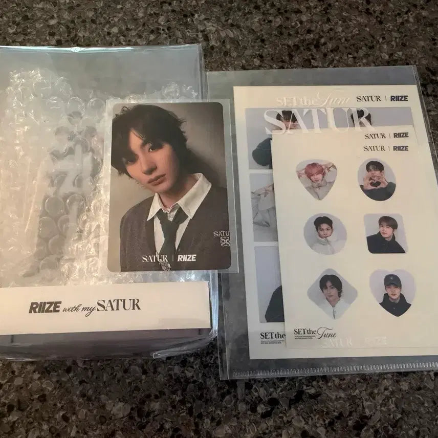 [SOLD OUT] 라이즈 앤톤 세터 포카+등신대+스티커 set