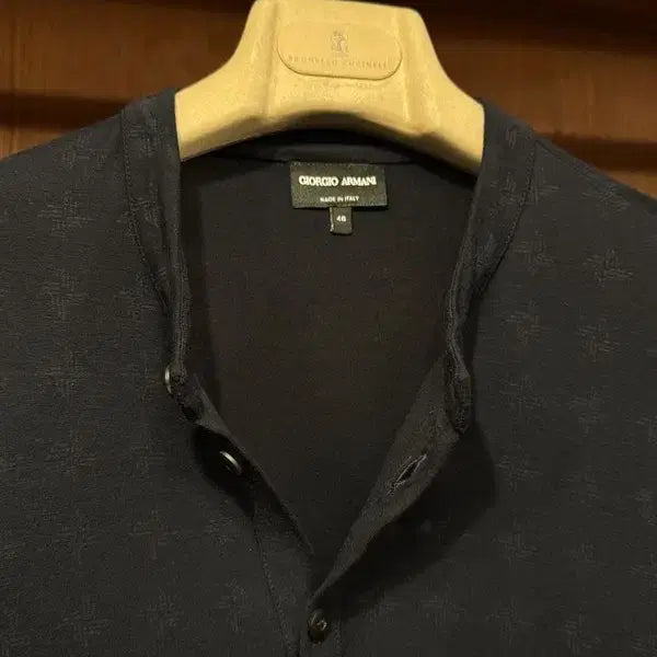 [BUNJANG] Giorgio Armani Henley Neck Slim Fit Shirt / 조르지오아르마니 헨리넥 슬림100
