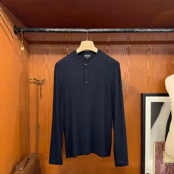 [BUNJANG] Giorgio Armani Henley Neck Slim Fit Shirt / 조르지오아르마니 헨리넥 슬림100