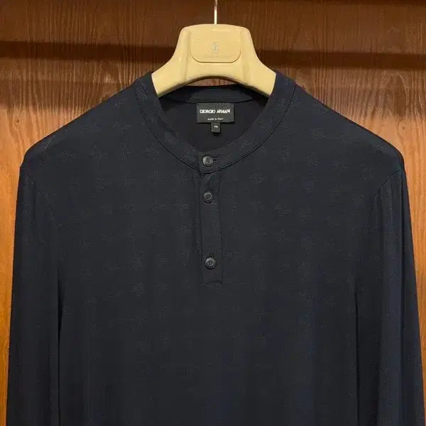 [BUNJANG] Giorgio Armani Henley Neck Slim Fit Shirt / 조르지오아르마니 헨리넥 슬림100